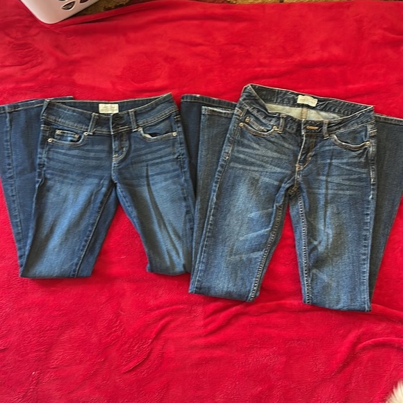 Package deal. 2 pair of aeropostale jeans. Size 00S and 00R - Picture 4 of 15